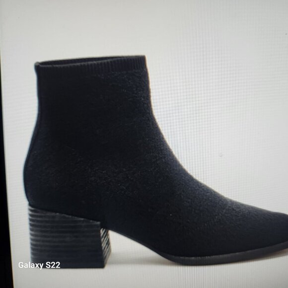 Eileen Fisher Black Paron Crepe Stretch Wedge Booties. NIB. Size Various - Picture 12 of 13